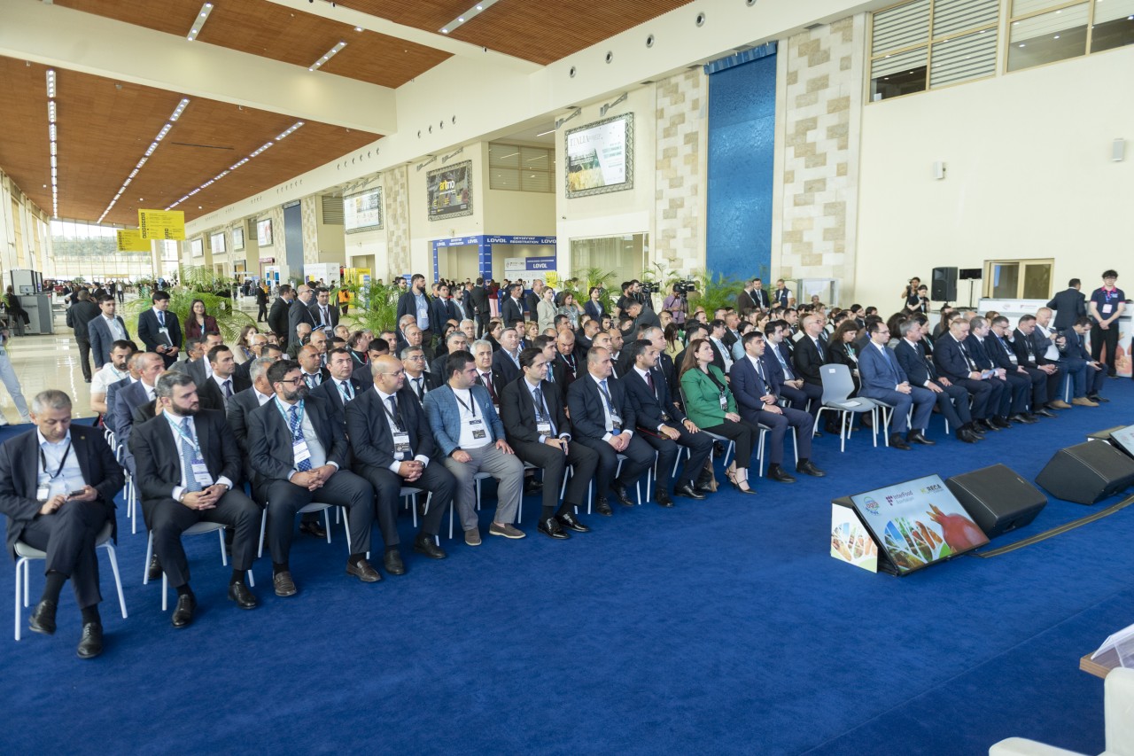 Nazir Aqronomların II Beynəlxalq Forumunda çıxış edib - FOTOLAR
